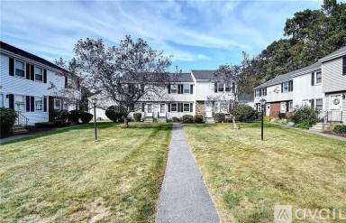 Main picture of 13 Allspice Ln