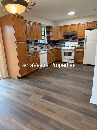 Main picture of 2855 Erial Rd