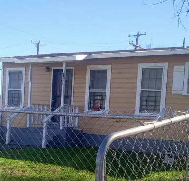 Main picture of 162 Sterling St