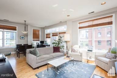 Main picture of 550 W Fulton St