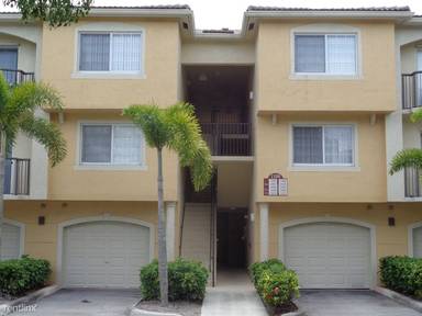Main picture of 1100 Crestwood Ct S