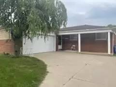 Main picture of 26054 Dover Ave