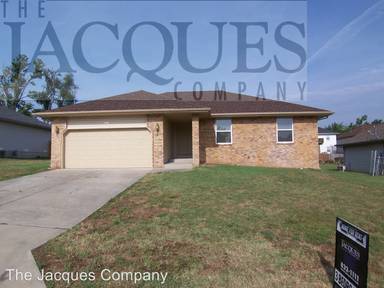 Main picture of 2537 N West Ave