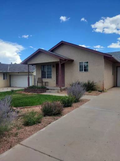 Main picture of 3 Norwich Cir