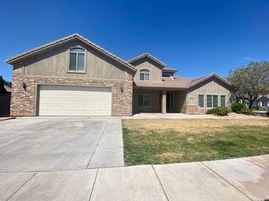 Main picture of 2534 S Sunshine Cir