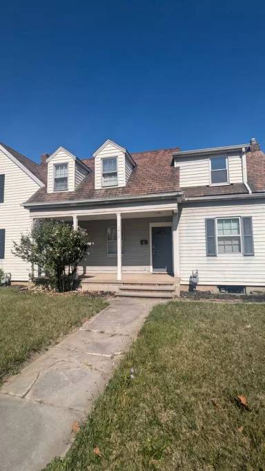 Main picture of 1415 E St