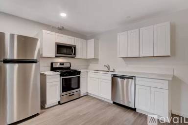 Main picture of 405 S 10th St