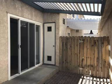 Main picture of 43653 Park Ave