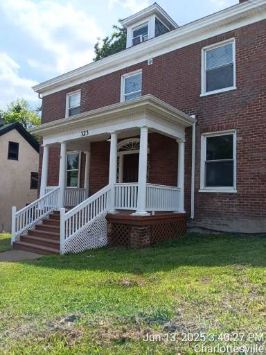 Main picture of 323 14th St NW