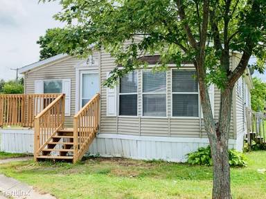 Main picture of 58220 8 Mile Rd