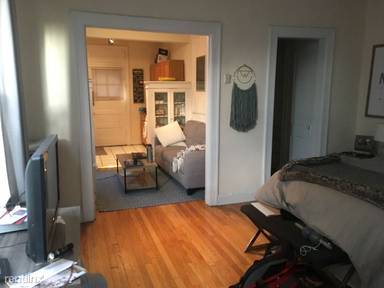 Main picture of 620 W Addison St