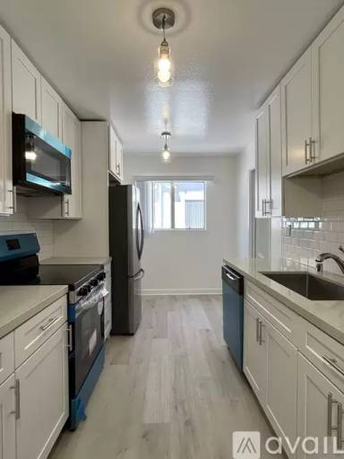 Main picture of 5335 Yarmouth Ave