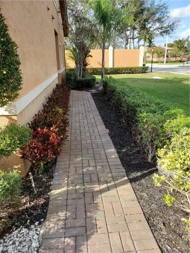 Main picture of 2251 NW 99th Way