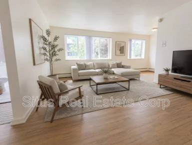 Main picture of 801 Dahlia St