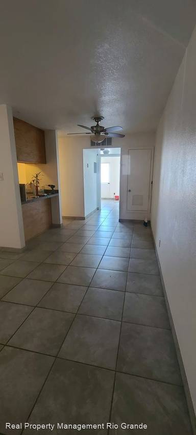 Main picture of 1025 Valencia Dr SE