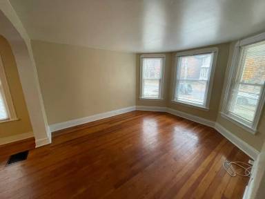 Main picture of 126 Park Pl