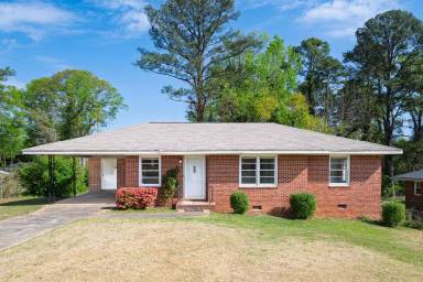 Main picture of 1216 Sanders Way