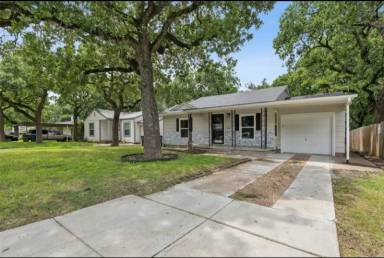 Main picture of 2826 McGee St