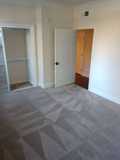 Main picture of 11100 Riverside Dr