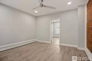 Main picture of 1450 Battery Ave