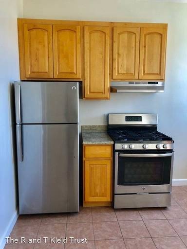 Main picture of 365 29th St