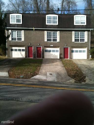 Main picture of 825 Gordon Dr