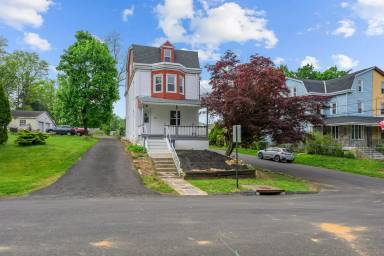 Main picture of 401 Cadwalader Ave