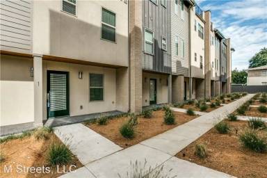 Main picture of 3206 Lee St