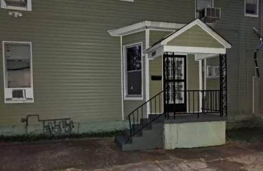 Main picture of 1641 York Ave