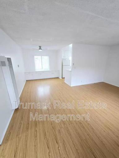 Main picture of 731 E Windsor Rd