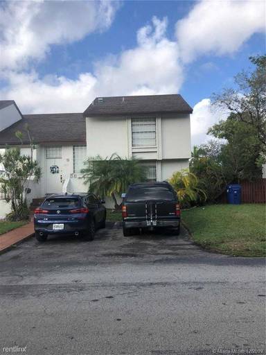 Main picture of 602 NW 98th Ct