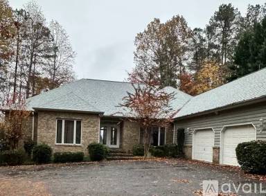 Main picture of 21 Foxwood Dr