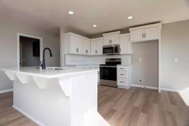 Main picture of 861 S Parkside Cir
