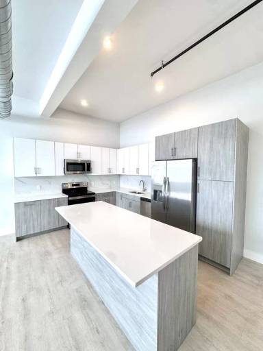 Main picture of 207 N Front St
