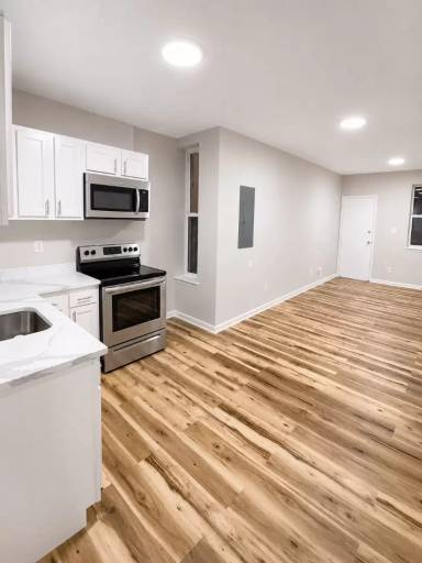 Main picture of 2538 E Fayette St