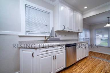Main picture of 2601 Westfield Ave