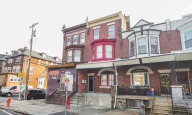 Main picture of 5102 Spruce St