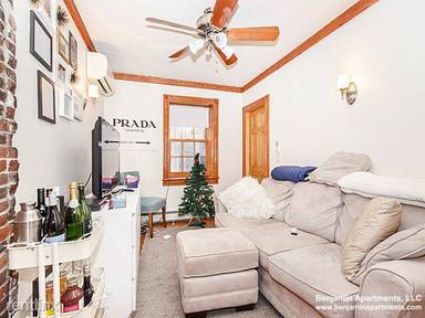 Main picture of 61 Anderson St