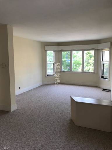 Main picture of 2 Hall Ave