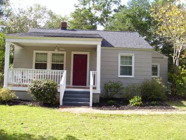 Main picture of 402 Sanborn St