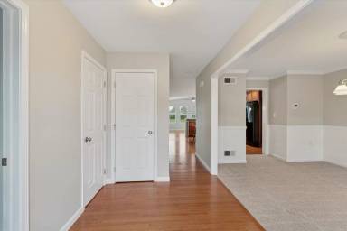 Main picture of 119 Whitehorse Dr
