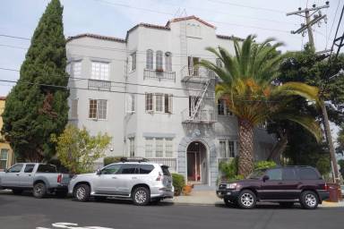 Main picture of 595 Merritt Ave