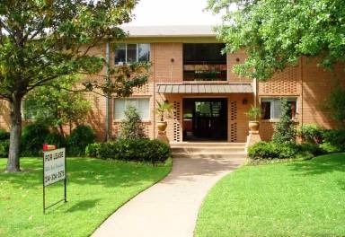 Main picture of 6205 Oram St