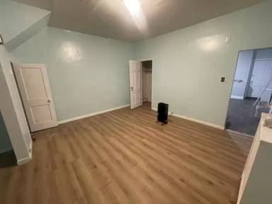 Main picture of 53XXX Webster St