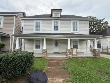 Main picture of 711 Park St
