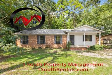 Main picture of 5360 Larchmont Dr