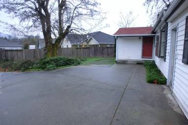 Main picture of 2627 SW Allen Creek Rd