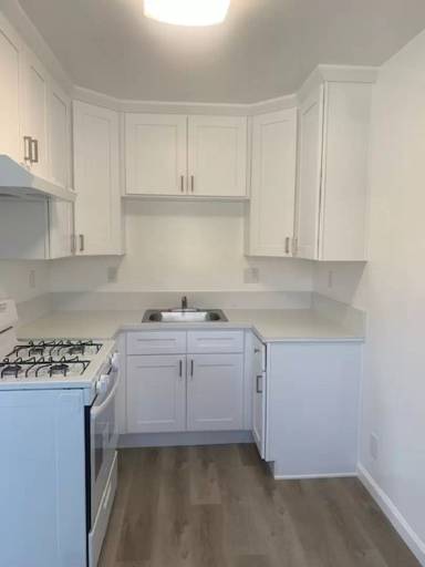 Main picture of 842 N Olive St