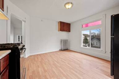 Main picture of 2210 10th Ave S