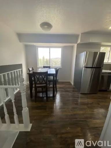 Main picture of 2122 Colonial Ln
